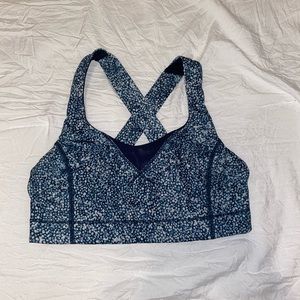 Lululemon sports bra
